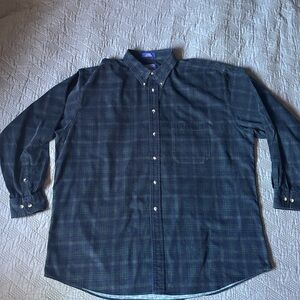 Pendleton Men's Dark Green and Navy Plaid Button-Down Shirt